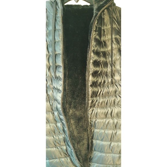 DONNA KARAN REVERSIBLE LONG HOODED PUFFER VEST WITH FAUX FUR - Picture 8 of 10